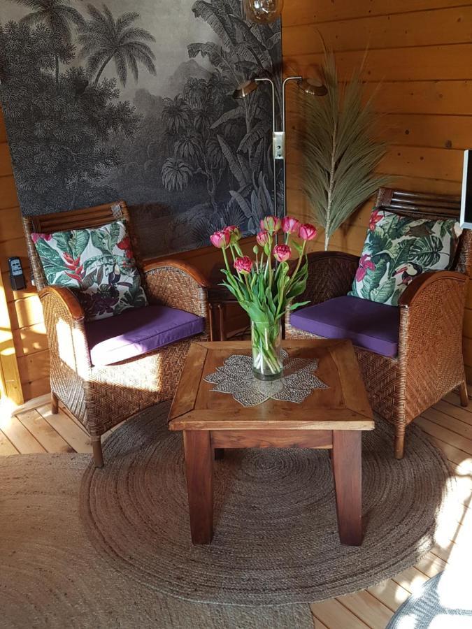 Romantisch Huisje Nabij Het Strand Met Uitzicht Op De Tulpenvelden Julianadorp Exterior foto