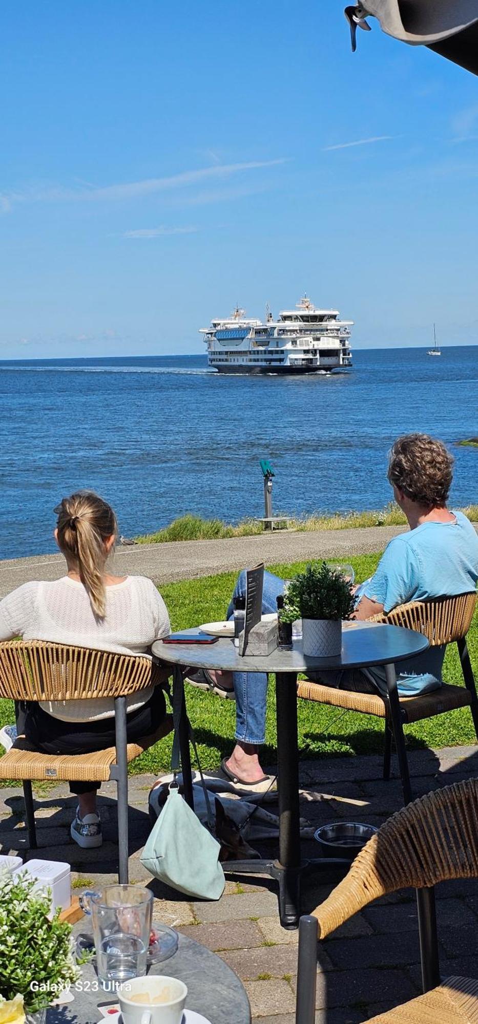 Romantisch Huisje Nabij Het Strand Met Uitzicht Op De Tulpenvelden Julianadorp Exterior foto